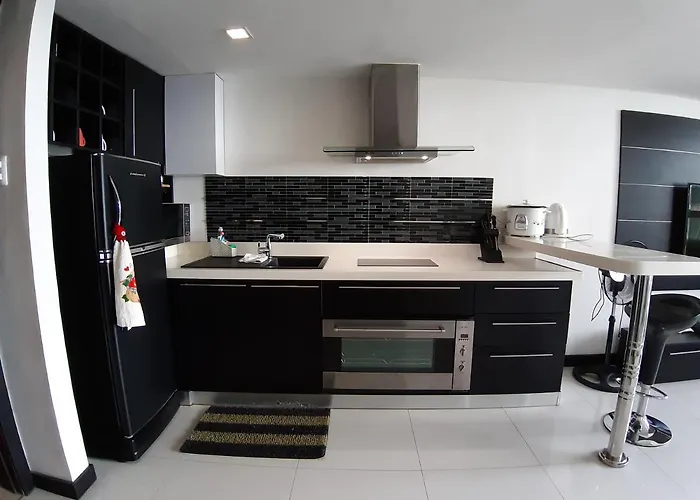 Huge Lofts By P&j Appartamento Cebu