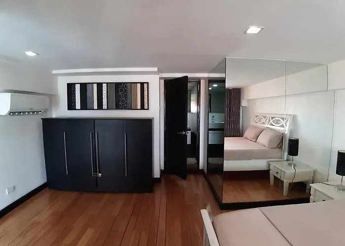 Huge Lofts By P&j Appartamento Cebu