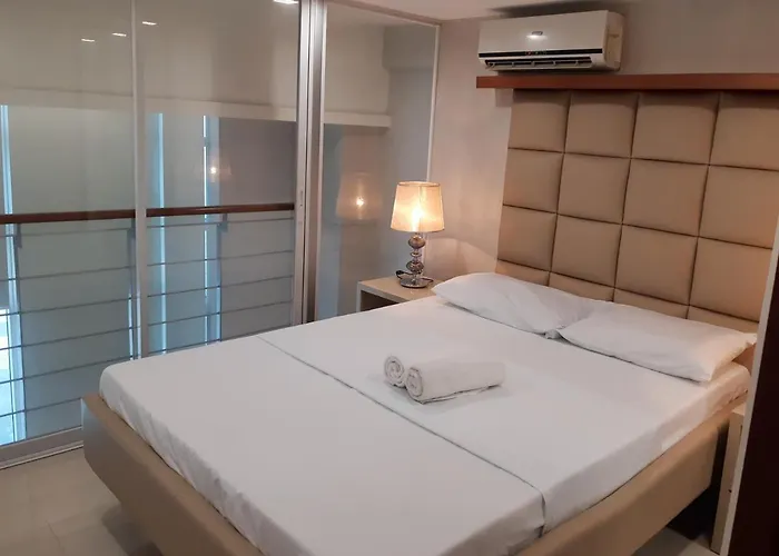 Huge Lofts By P&j *