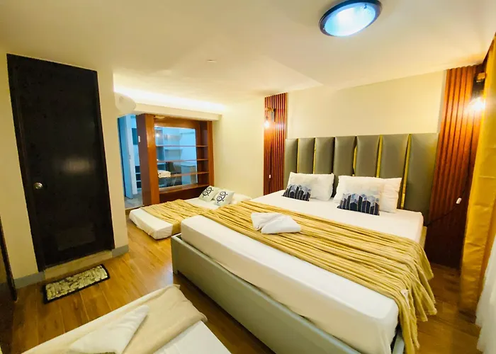 Apartment Huge Lofts By P&j