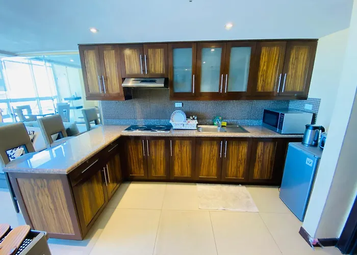 Huge Lofts By P&j Appartamento Cebu