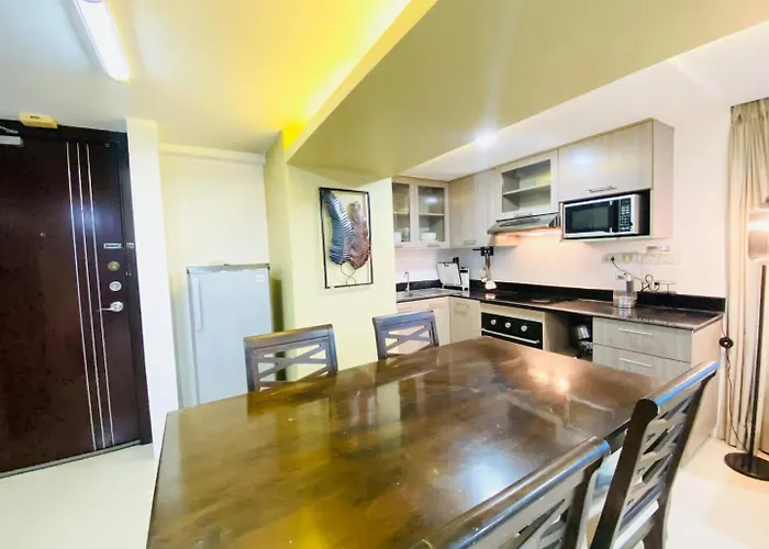 Huge Lofts By P&j *