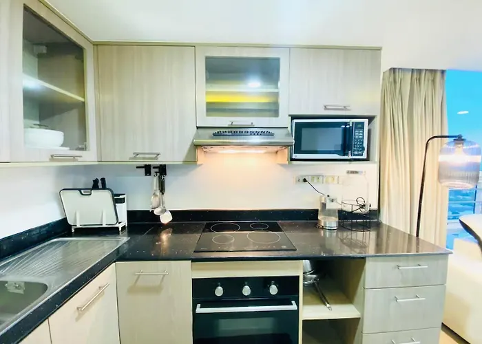 Huge Lofts By P&j *